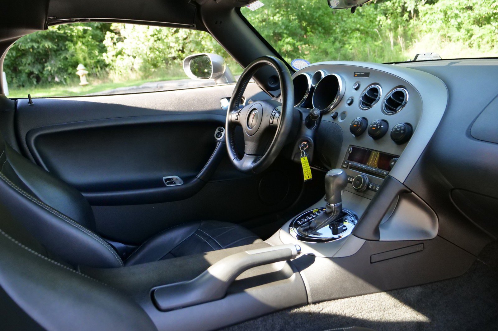 Used 2007 Pontiac Solstice Convertible w/ Premium Package RWD image 21