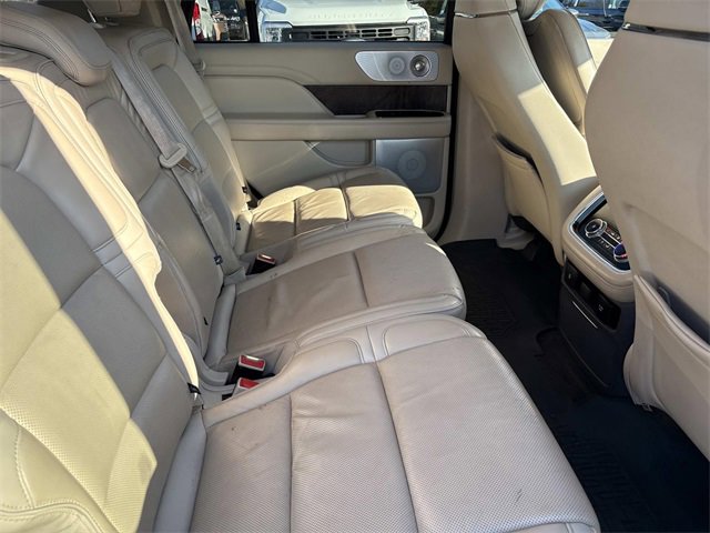 Used 2019 Lincoln Navigator Reserve image 21