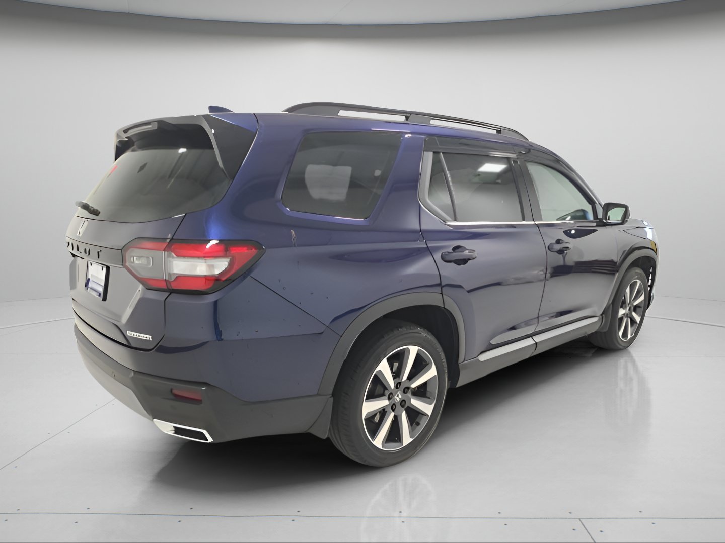 Used 2024 Honda Pilot Touring image 6