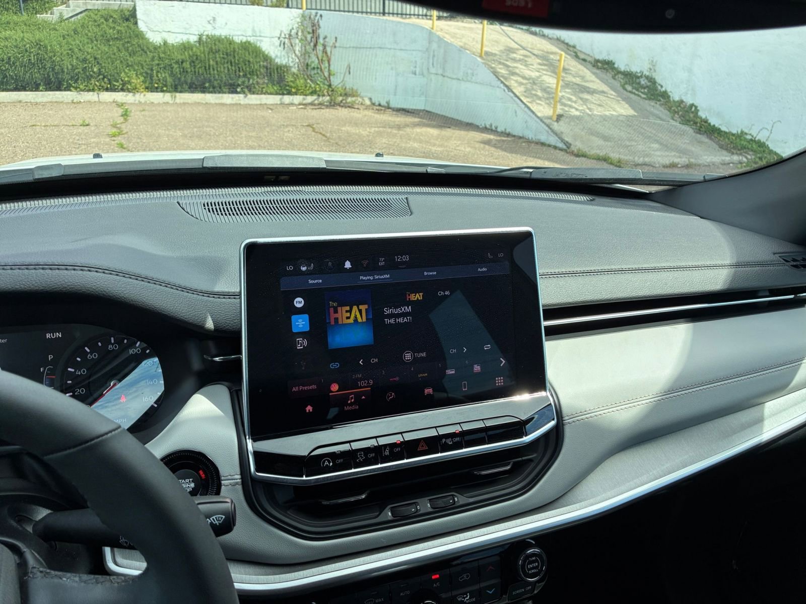 Used 2025 Jeep Compass Limited image 20