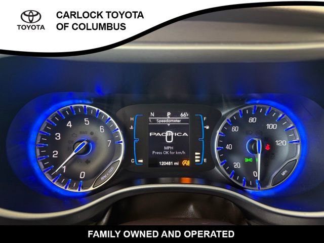 Used 2017 Chrysler Pacifica Touring-L image 25