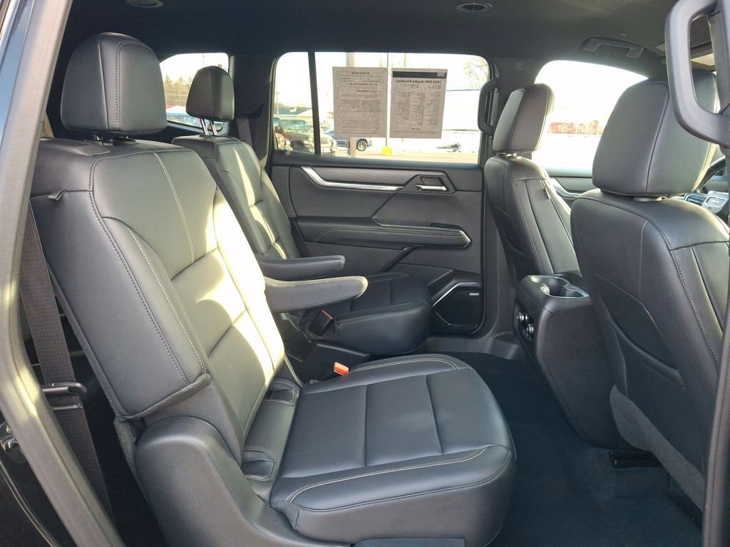Used 2024 GMC Acadia Elevation image 14