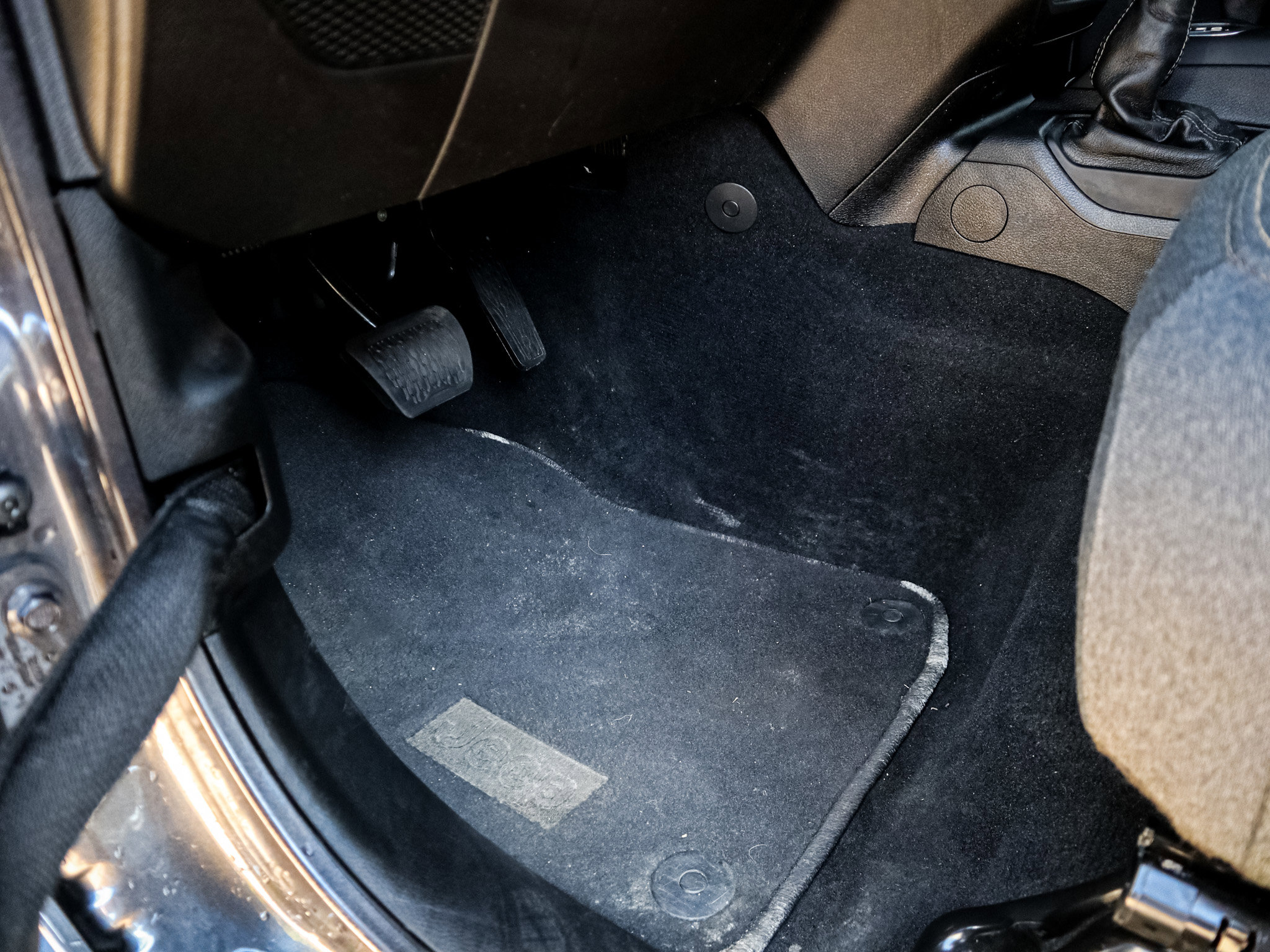 Used 2025 Jeep Wrangler Sahara image 16