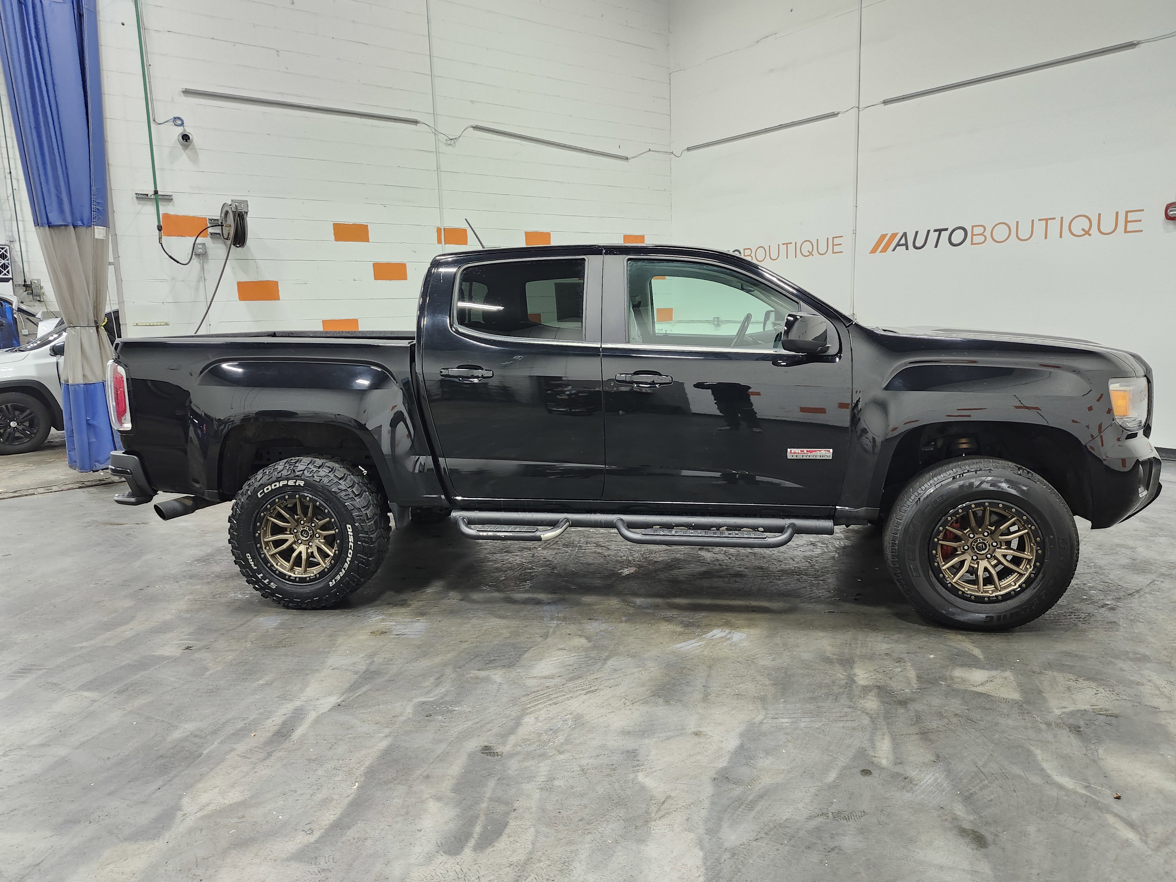 Used 2018 GMC Canyon All Terrain w/ All Terrain X Package image 21