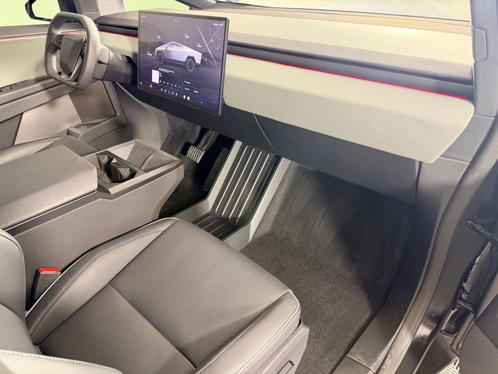 Used 2025 Tesla Cybertruck AWD Crew Cab image 38
