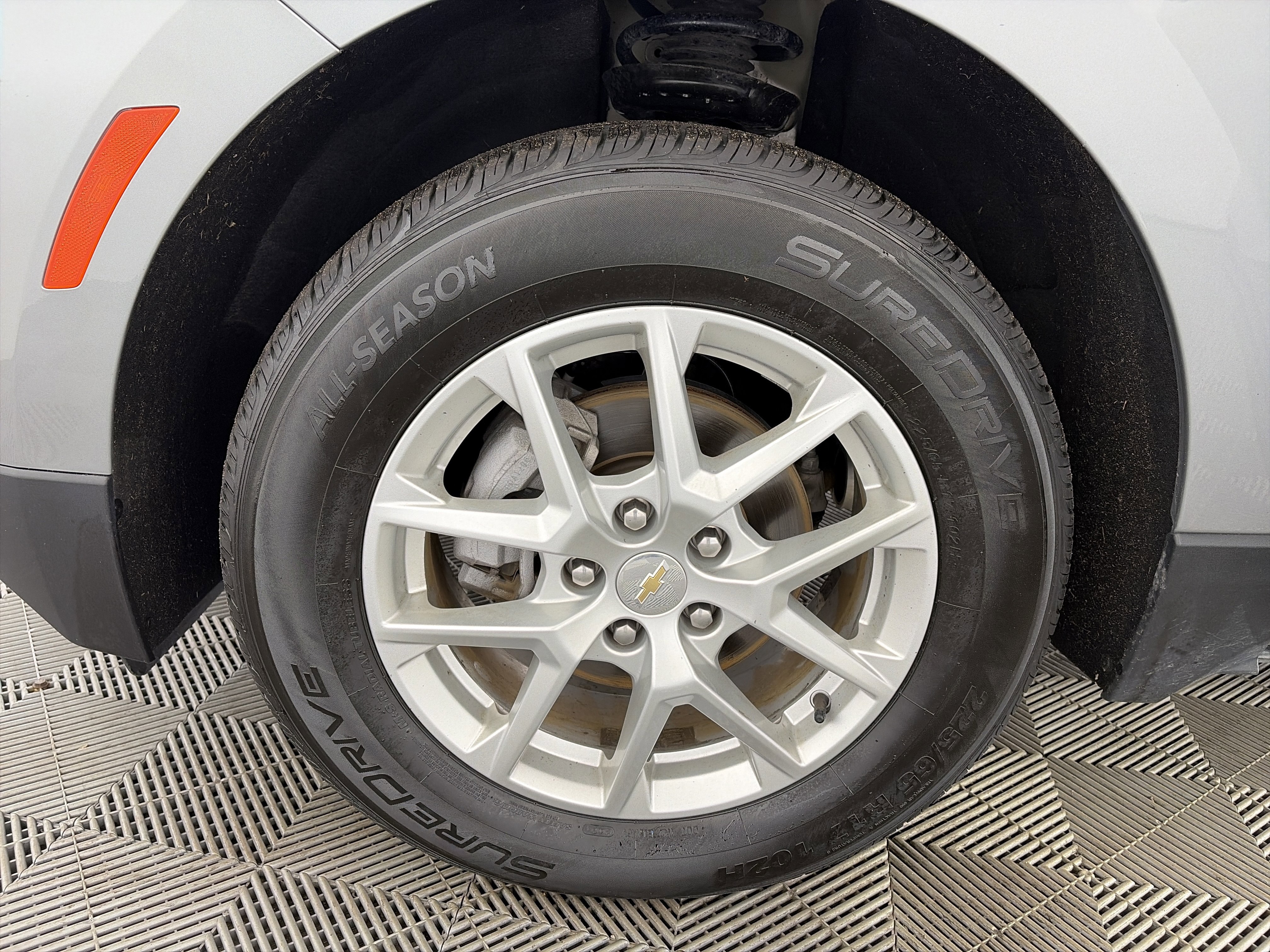 Certified 2024 Chevrolet Equinox LS w/ LS Convenience Package image 13