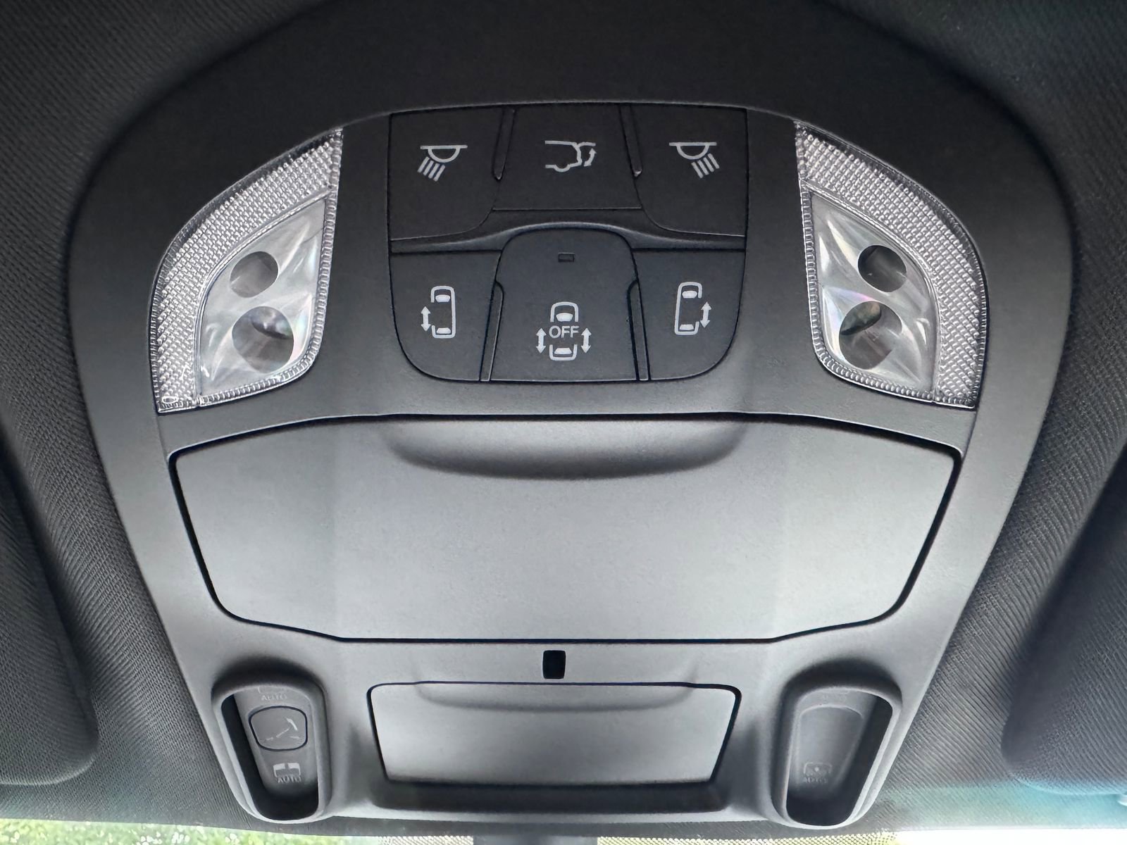 New 2025 Chrysler Pacifica Select w/ Uconnect Theater Family Group image 27