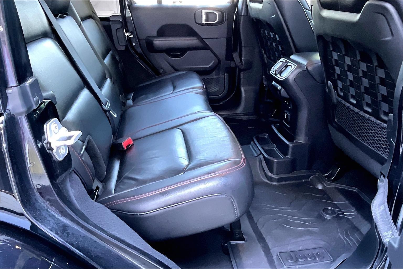 Used 2019 Jeep Wrangler Unlimited Rubicon AWD/4WD image 18