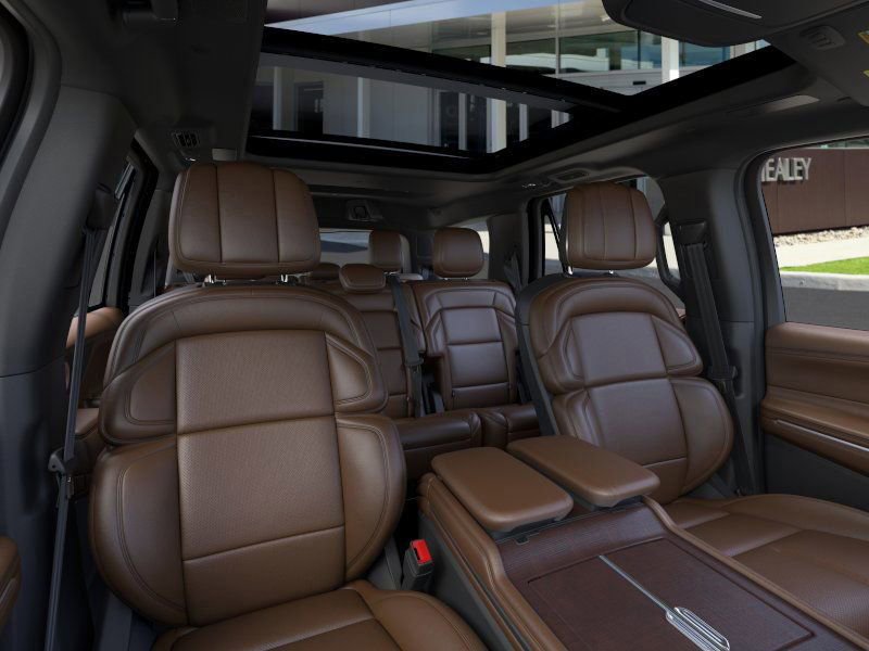 New 2025 Lincoln Navigator Reserve image 33