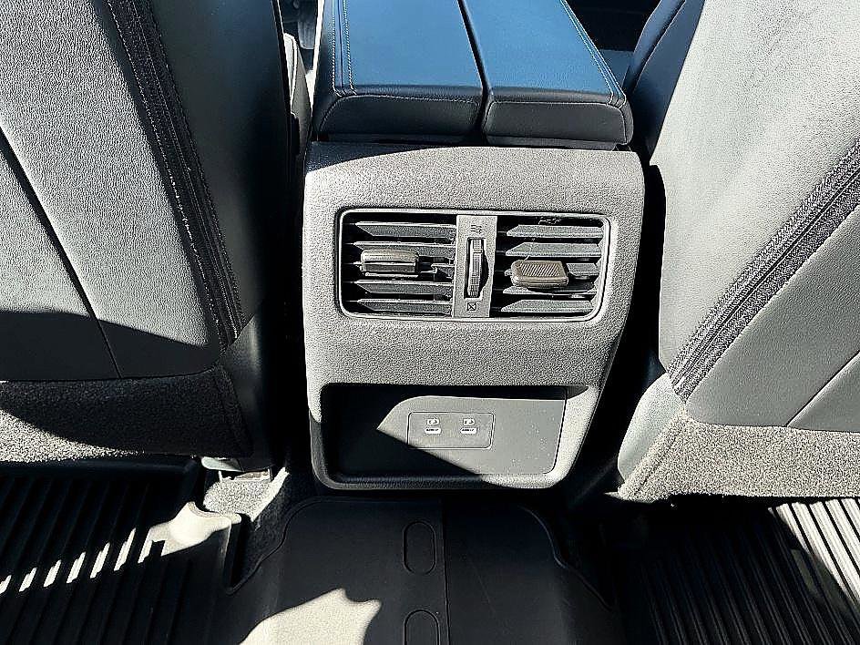 New 2026 Nissan Rogue SV image 18