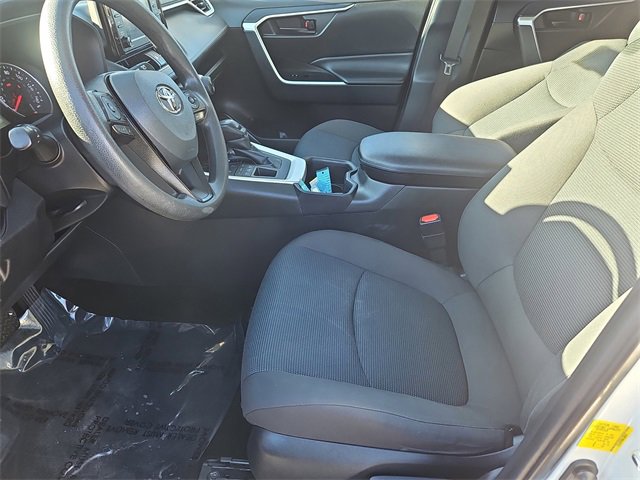 Used 2022 Toyota RAV4 LE image 25