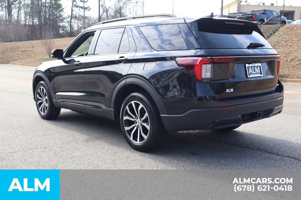 Used 2025 Ford Explorer ST-Line AWD/4WD image 8