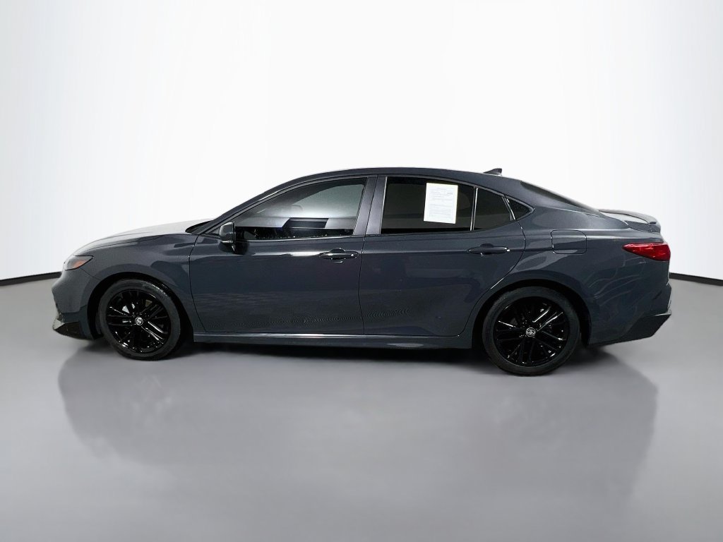 Used 2025 Toyota Camry SE FWD image 6
