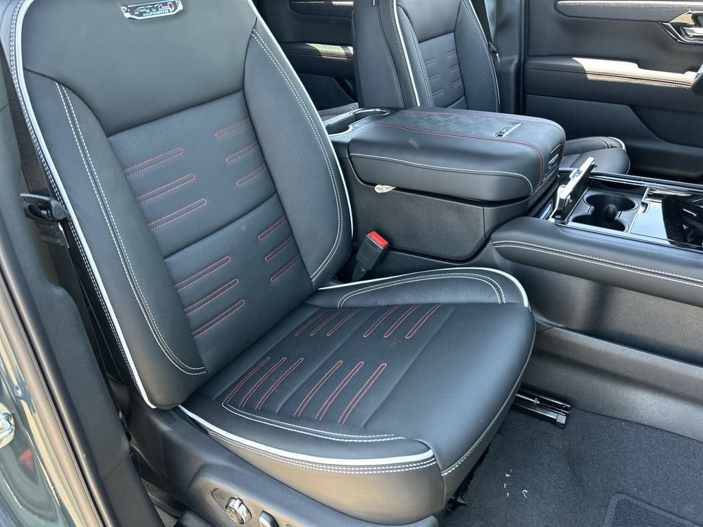 New 2026 GMC Yukon AT4 Ultimate AWD/4WD image 29