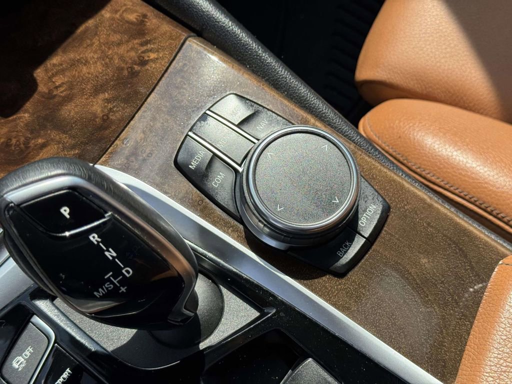 Used 2019 BMW 540i xDrive w/ Convenience Package AWD/4WD image 33