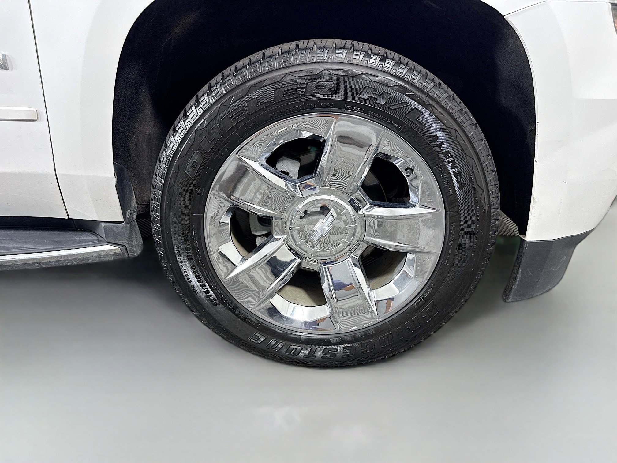 Used 2019 Chevrolet Suburban Premier RWD image 42