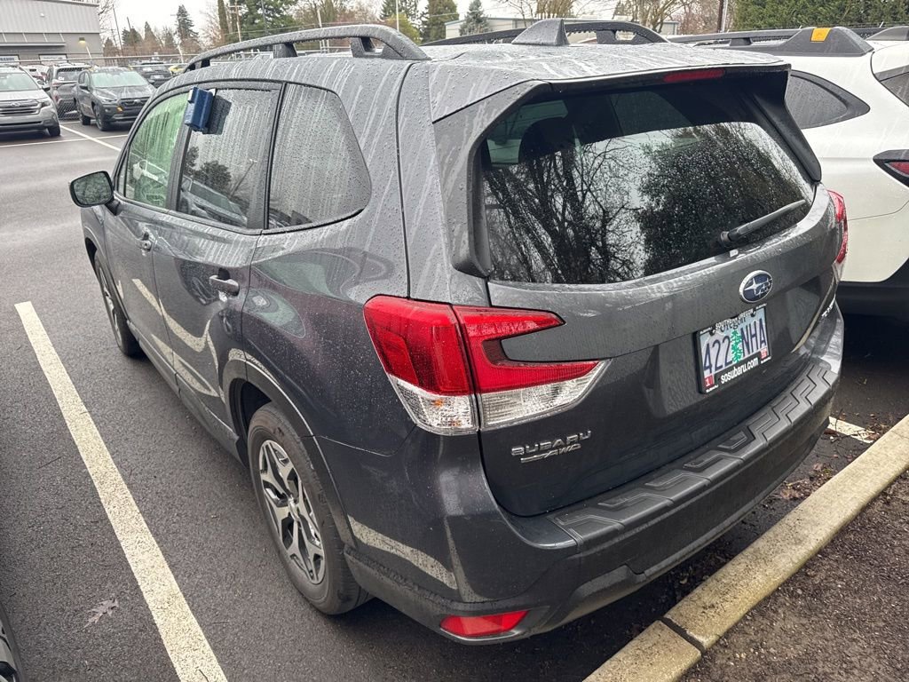 Used 2022 Subaru Forester Premium w/ Popular Package #1 image 2