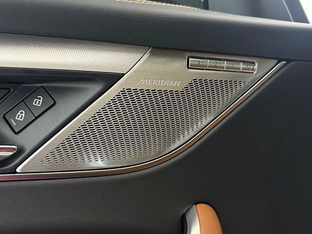 New 2025 Jaguar F-PACE R-Dynamic S image 28