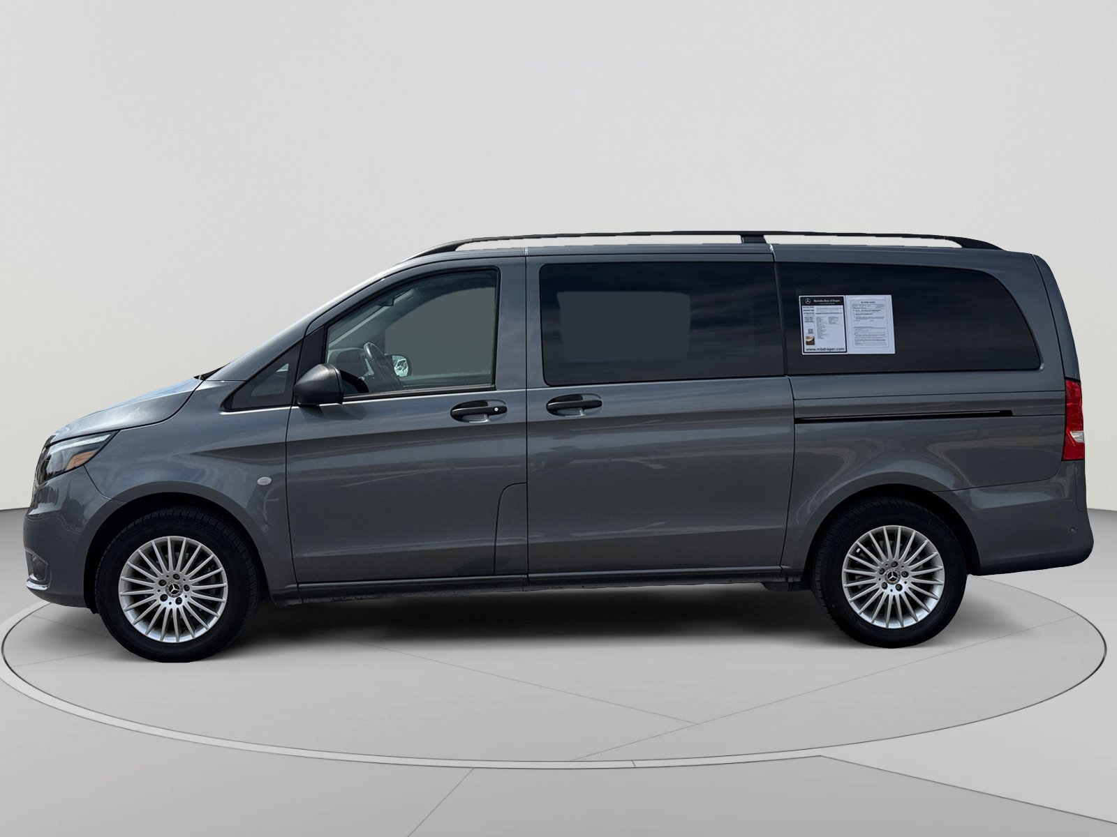 Used 2023 Mercedes-Benz Metris Passenger image 2