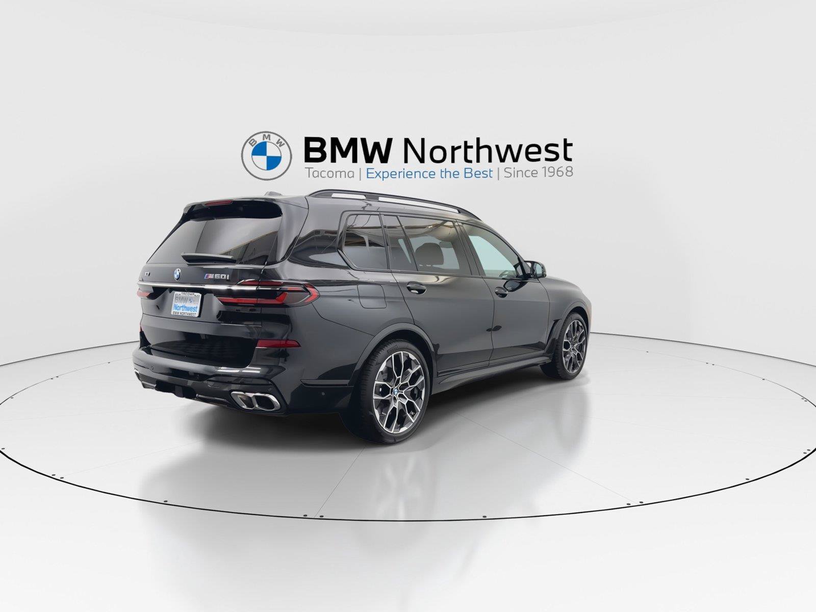 Used 2024 BMW X7 M60i AWD/4WD image 3