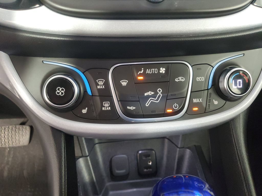 Used 2018 Chevrolet Volt LT w/ Comfort Package FWD image 20