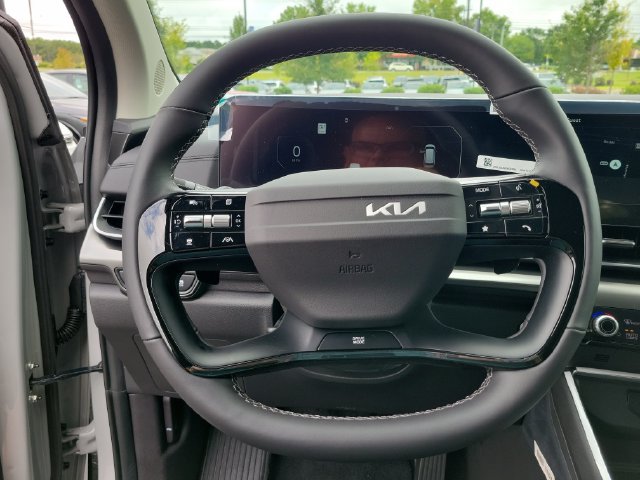 New 2027 Kia Carnival SX w/ Dark Edition Package FWD image 30