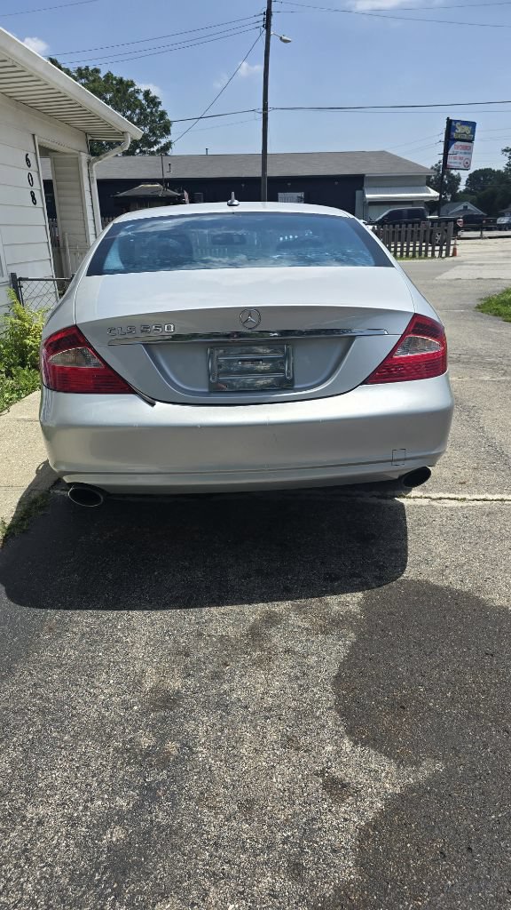 Used 2008 Mercedes-Benz CLS 550 w/ Sport Package image 23