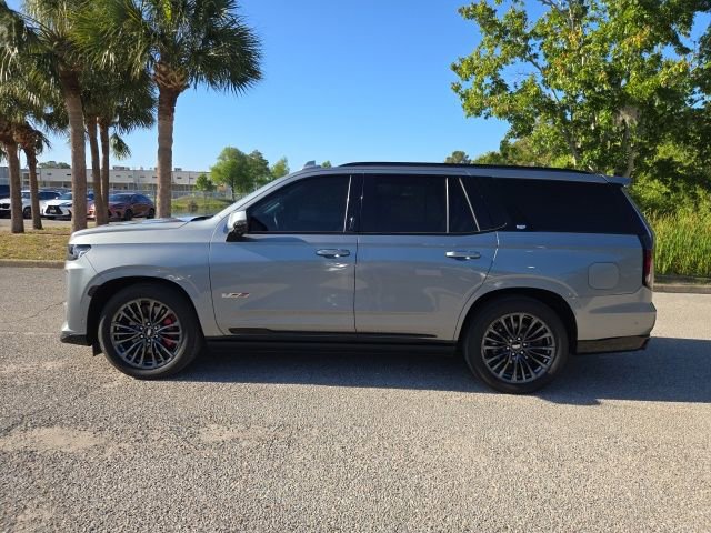 Used 2023 Cadillac Escalade V AWD/4WD image 2