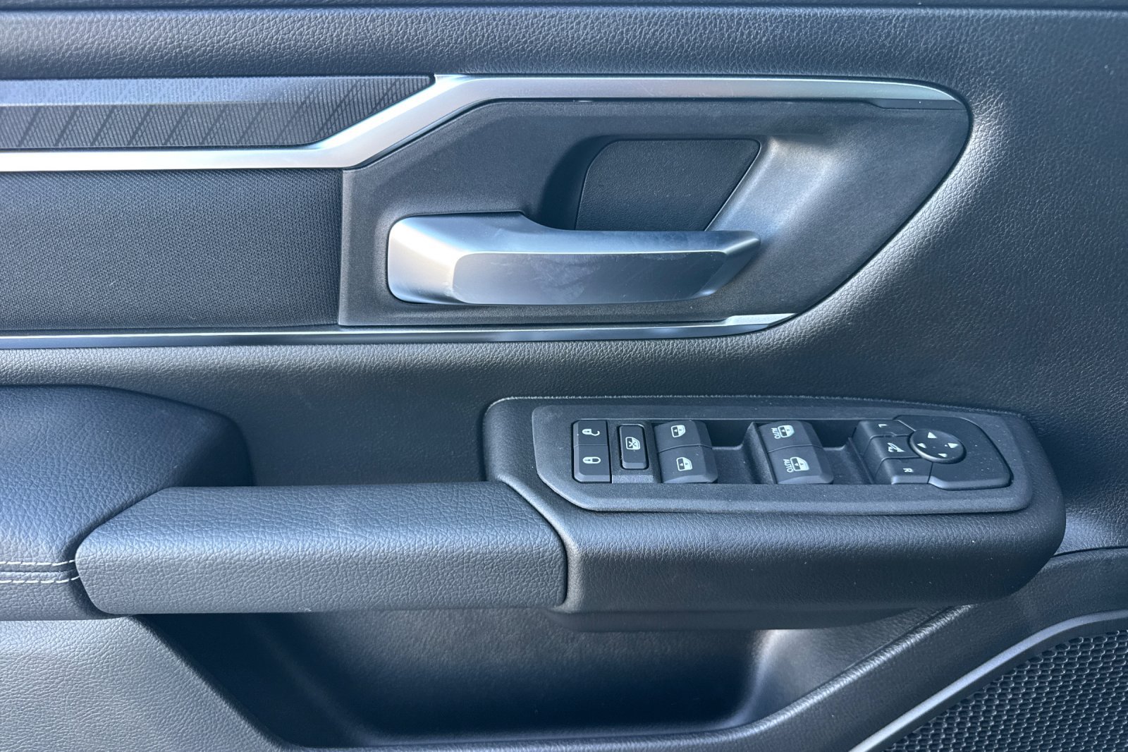 New 2027 RAM 1500 4x4 Crew Cab image 10