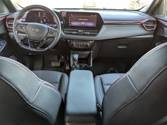 Used 2024 Chevrolet TrailBlazer RS FWD image 2