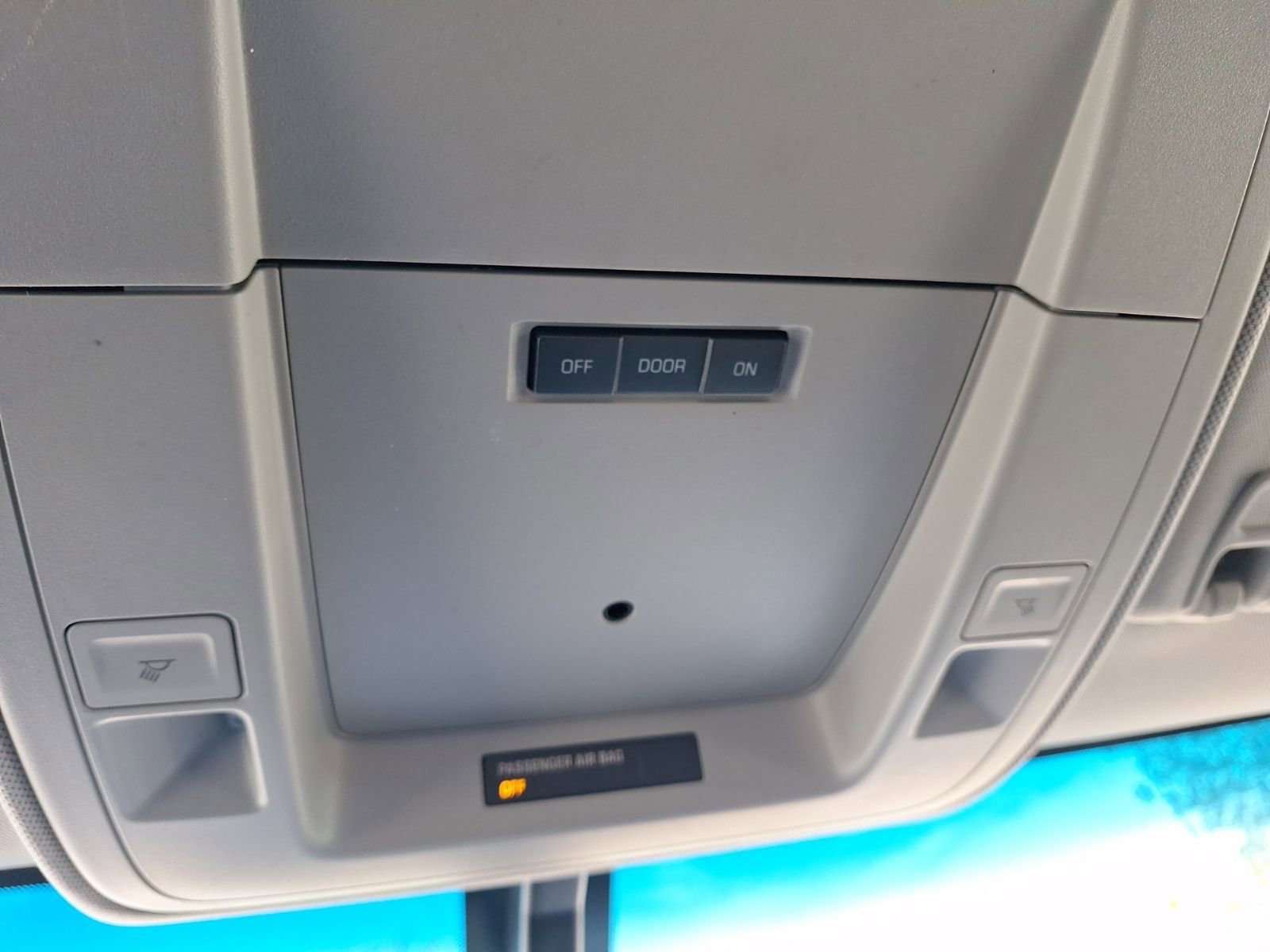 Used 2018 Chevrolet Silverado 1500 LT w/ Texas Edition RWD image 29