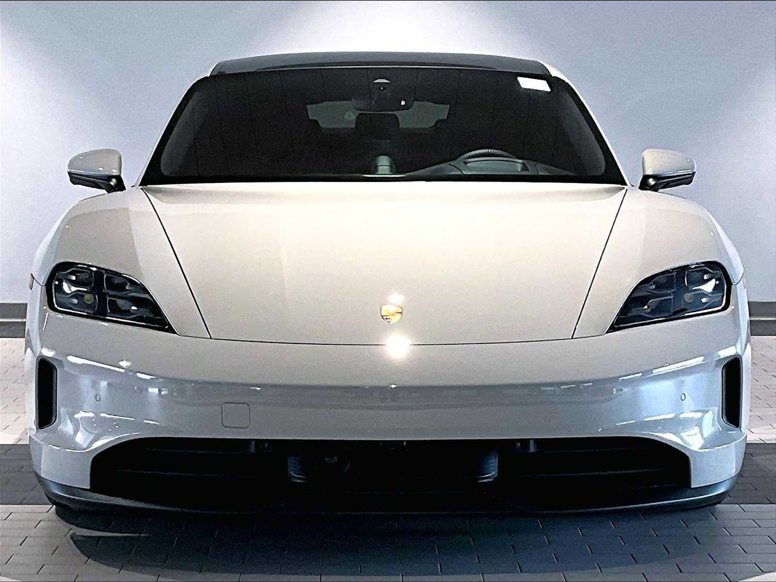 New 2026 Porsche Taycan image 10