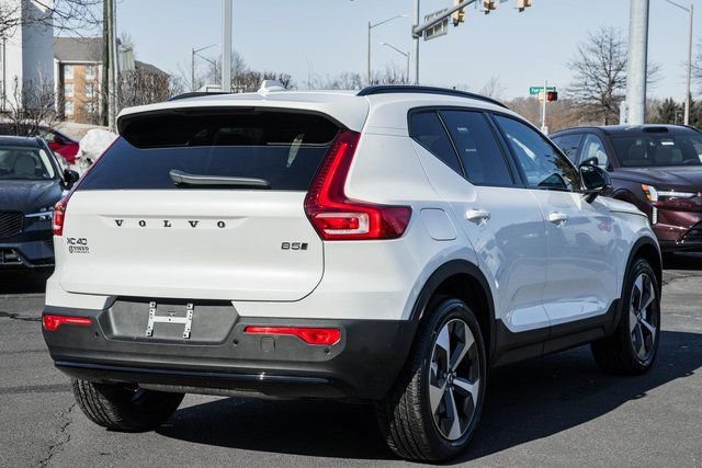 New 2026 Volvo XC40 B5 Plus w/ Protection Package Premier AWD/4WD image 5