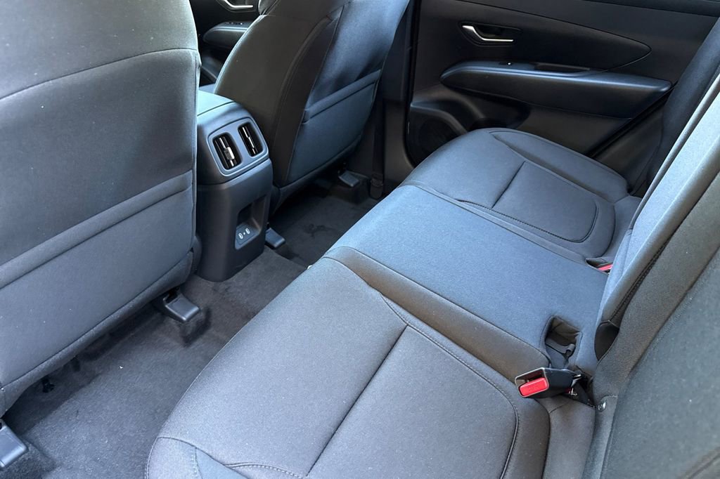 New 2026 Hyundai Tucson Blue SE image 9