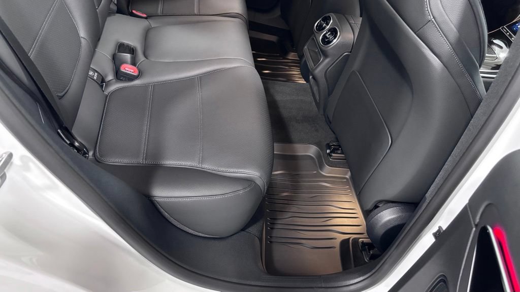 Certified 2025 Mercedes-Benz GLC 300 4MATIC image 24