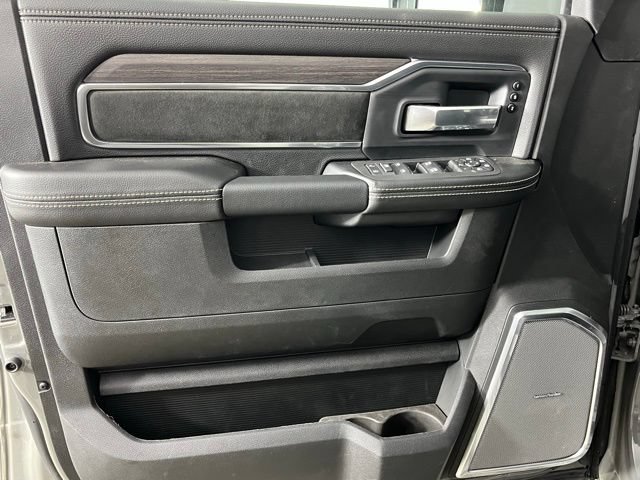 New 2026 RAM 3500 Laramie AWD/4WD image 24