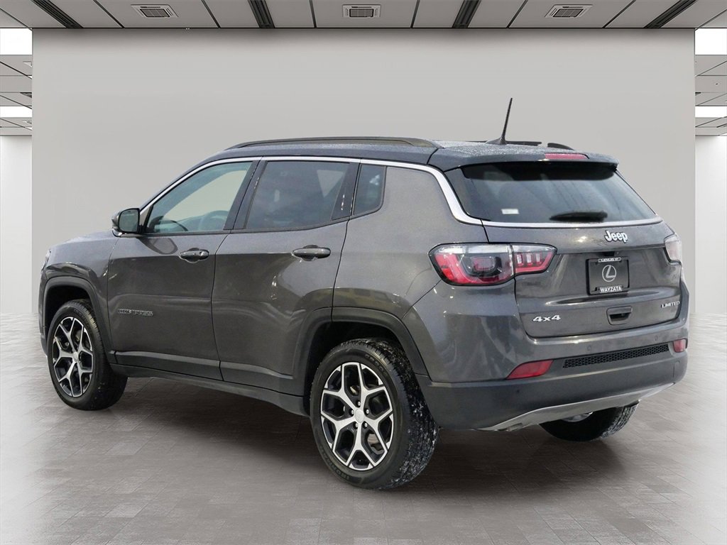 Used 2024 Jeep Compass Limited image 4