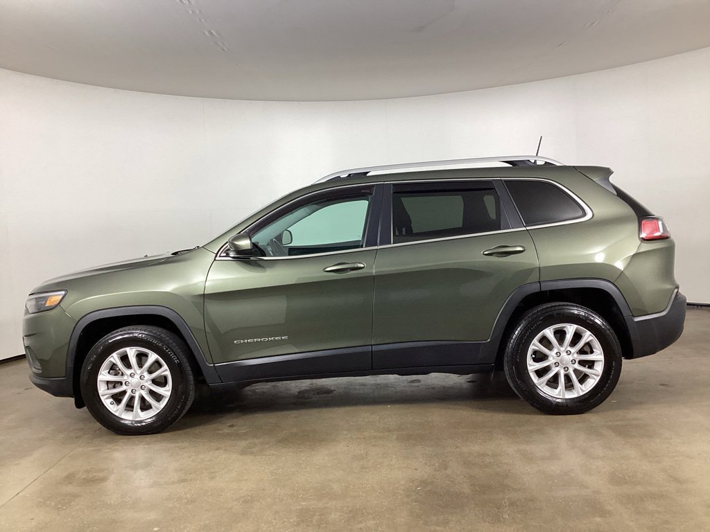Used 2019 Jeep Cherokee Latitude w/ Cold Weather Group AWD/4WD image 8
