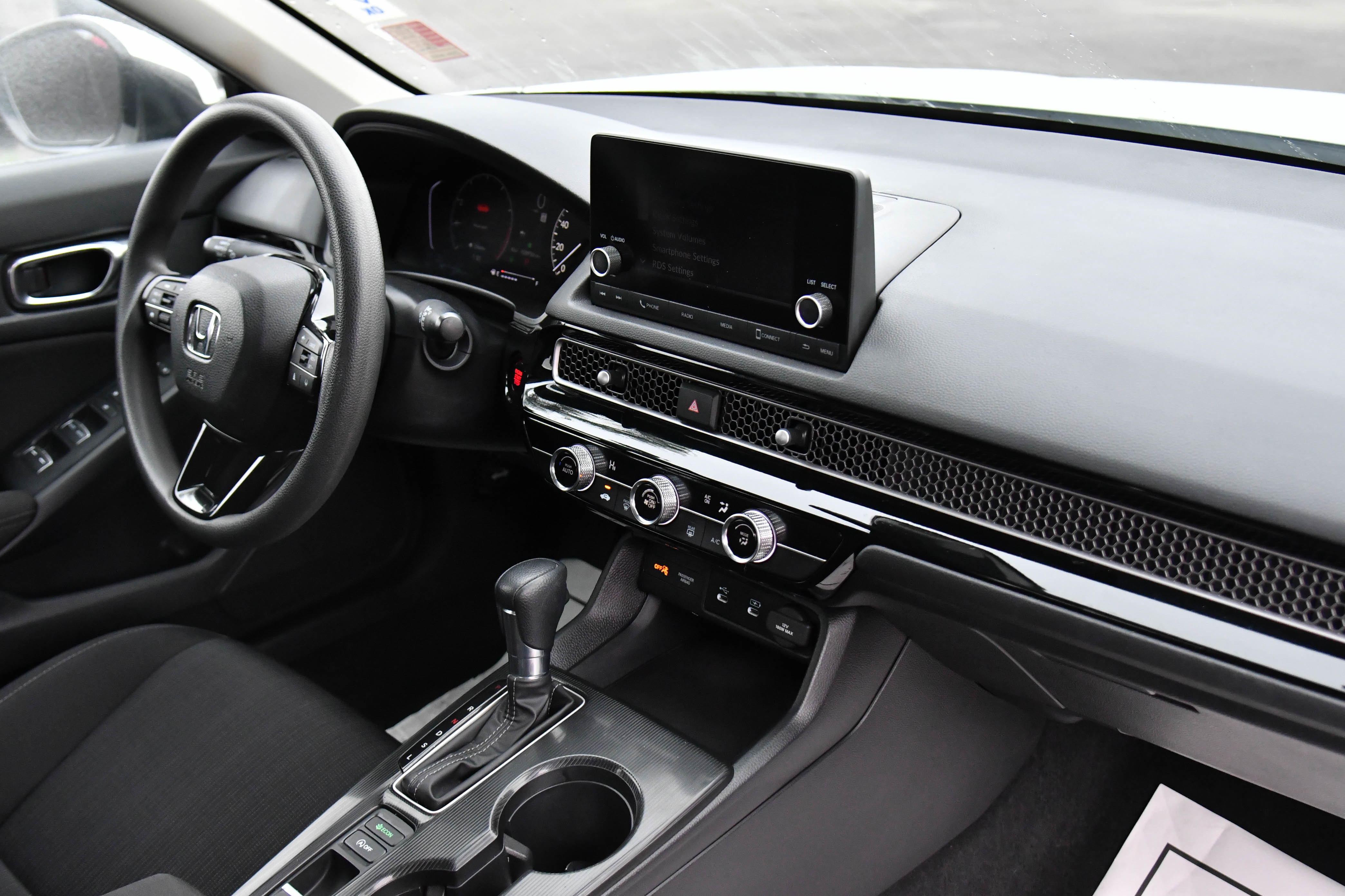 Used 2025 Honda Civic LX image 39