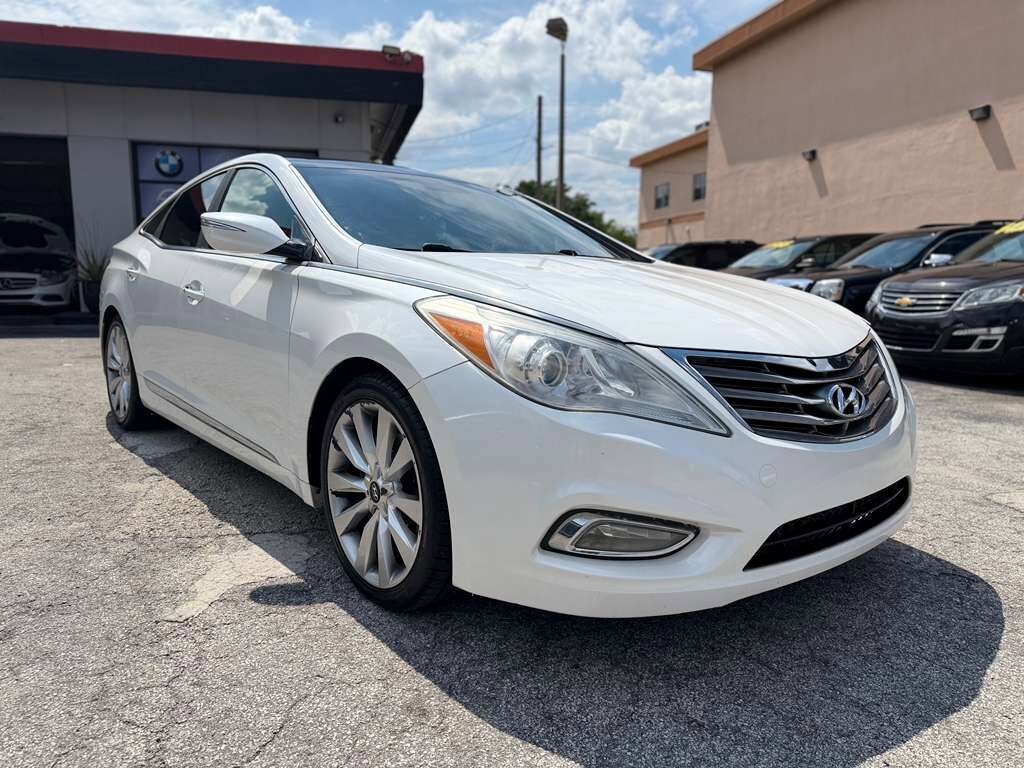 Used 2014 Hyundai Azera Limited w/ Option Group 02 FWD image 7