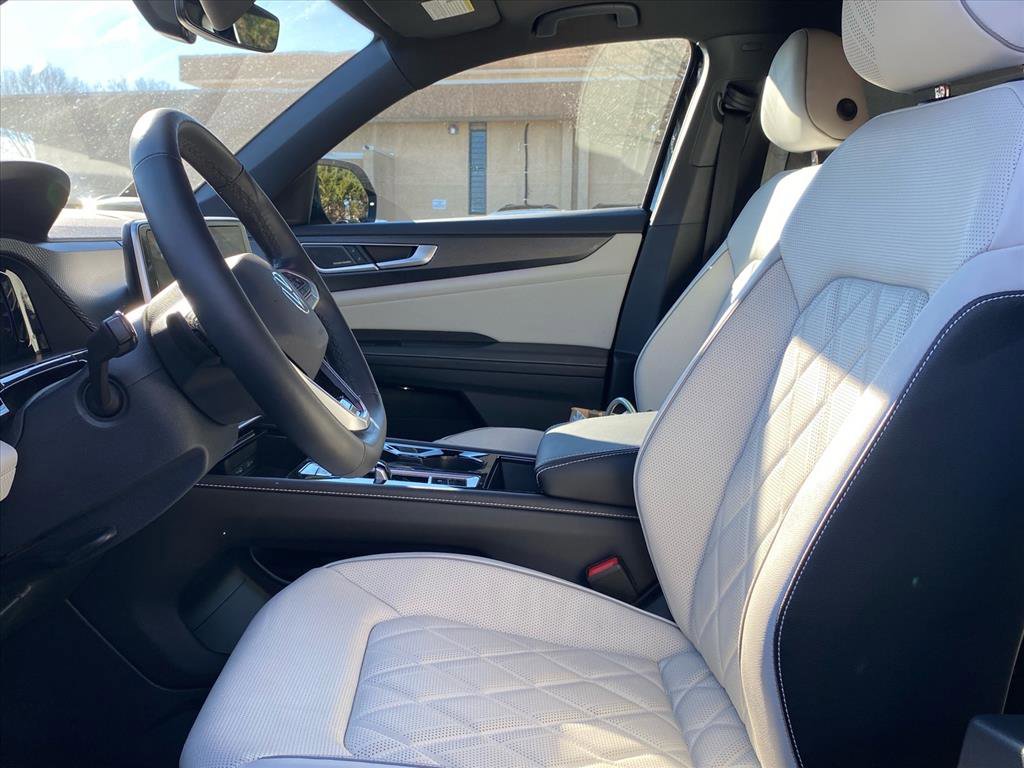 Certified 2025 Volkswagen Atlas Cross Sport SEL Premium R-Line image 12