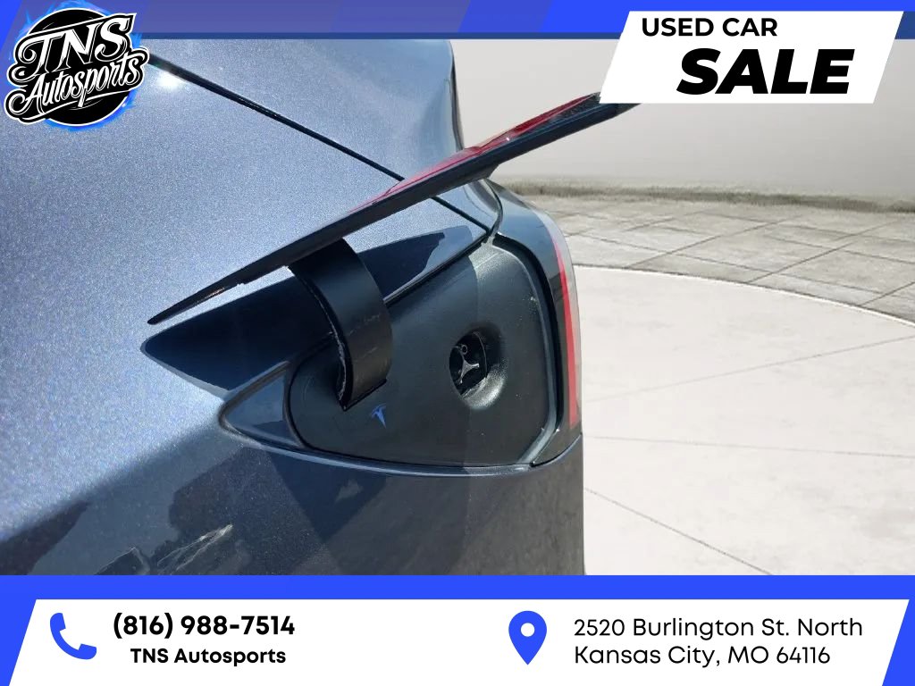 Used 2021 Tesla Model Y Long Range AWD/4WD image 32