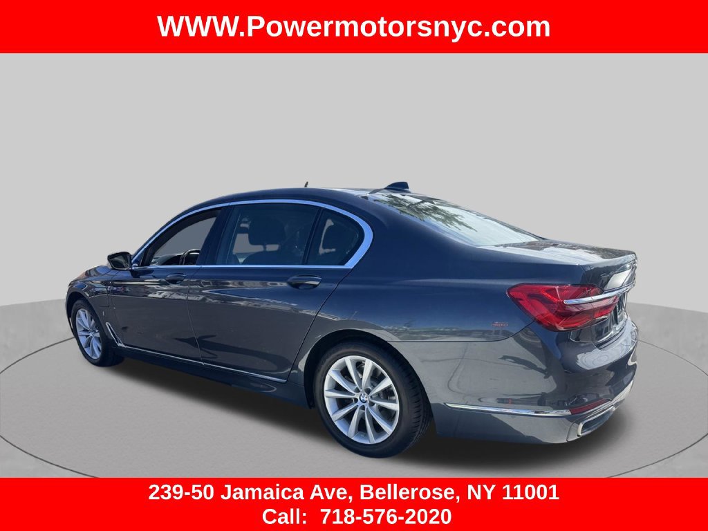 Used 2019 BMW 740e xDrive w/ Executive Package AWD/4WD image 3