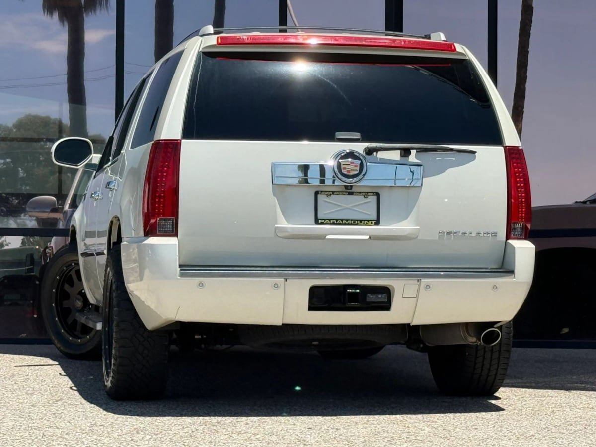 Used 2014 Cadillac Escalade Luxury AWD/4WD image 8