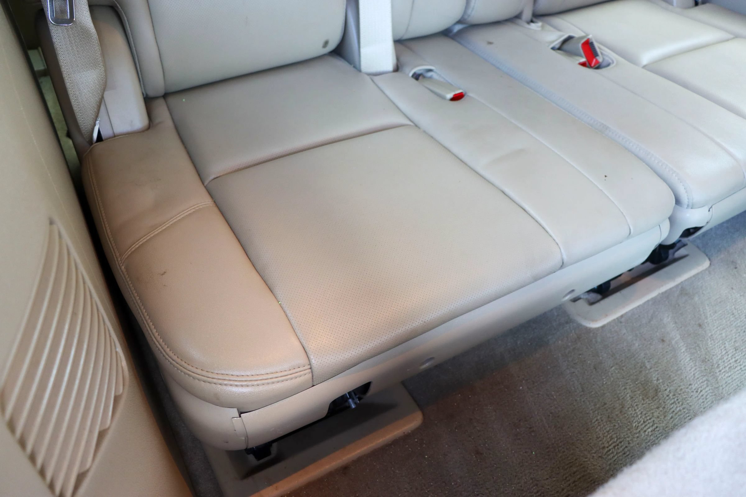 Used 2014 Cadillac Escalade Premium RWD image 22