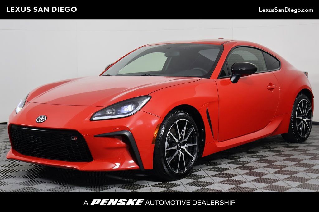 Used 2024 Toyota GR86 image 1