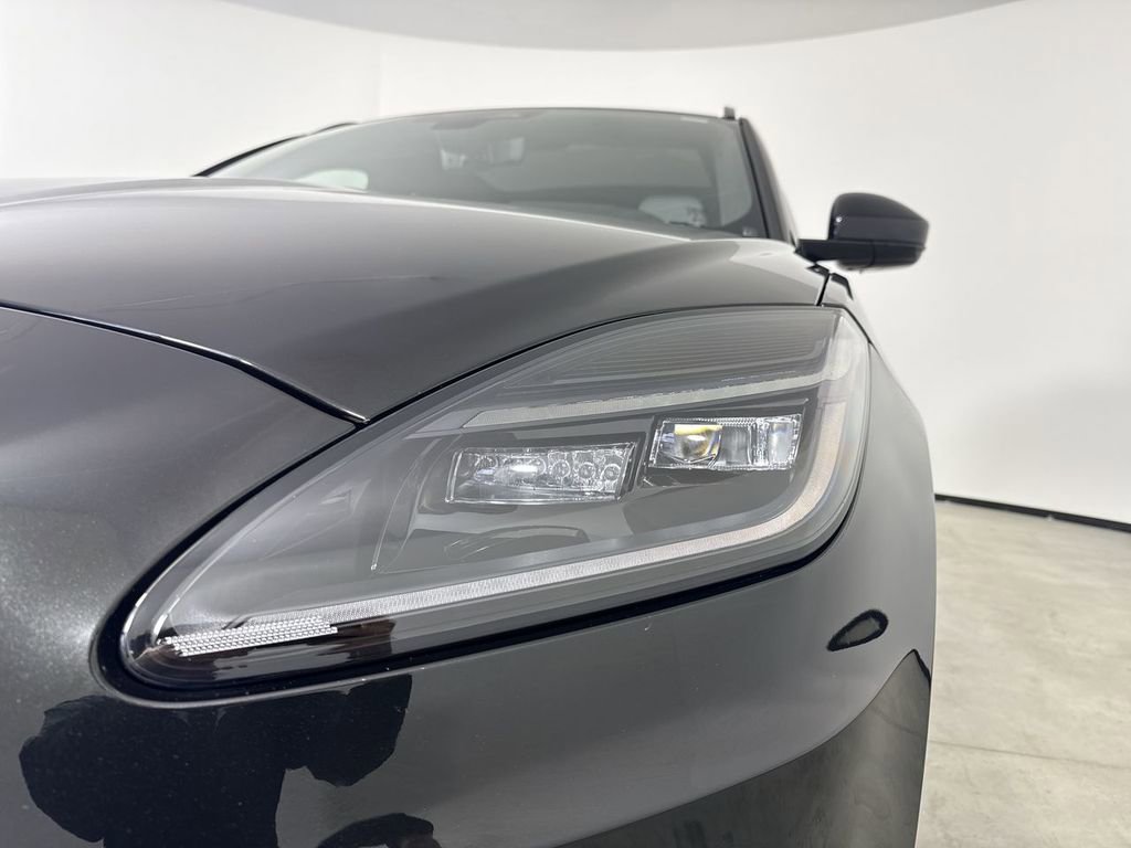 Used 2022 Jaguar E-PACE 300 Sport image 11