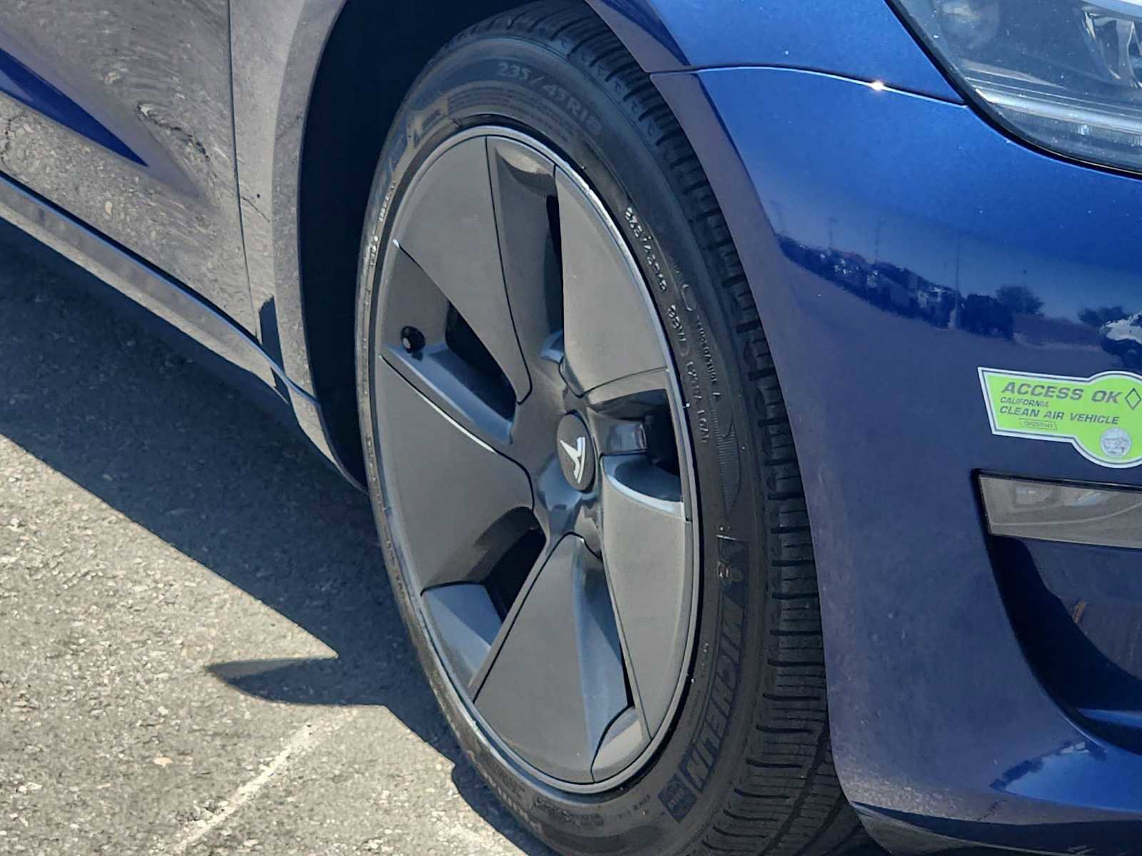 Used 2023 Tesla Model 3 Standard Range RWD image 12