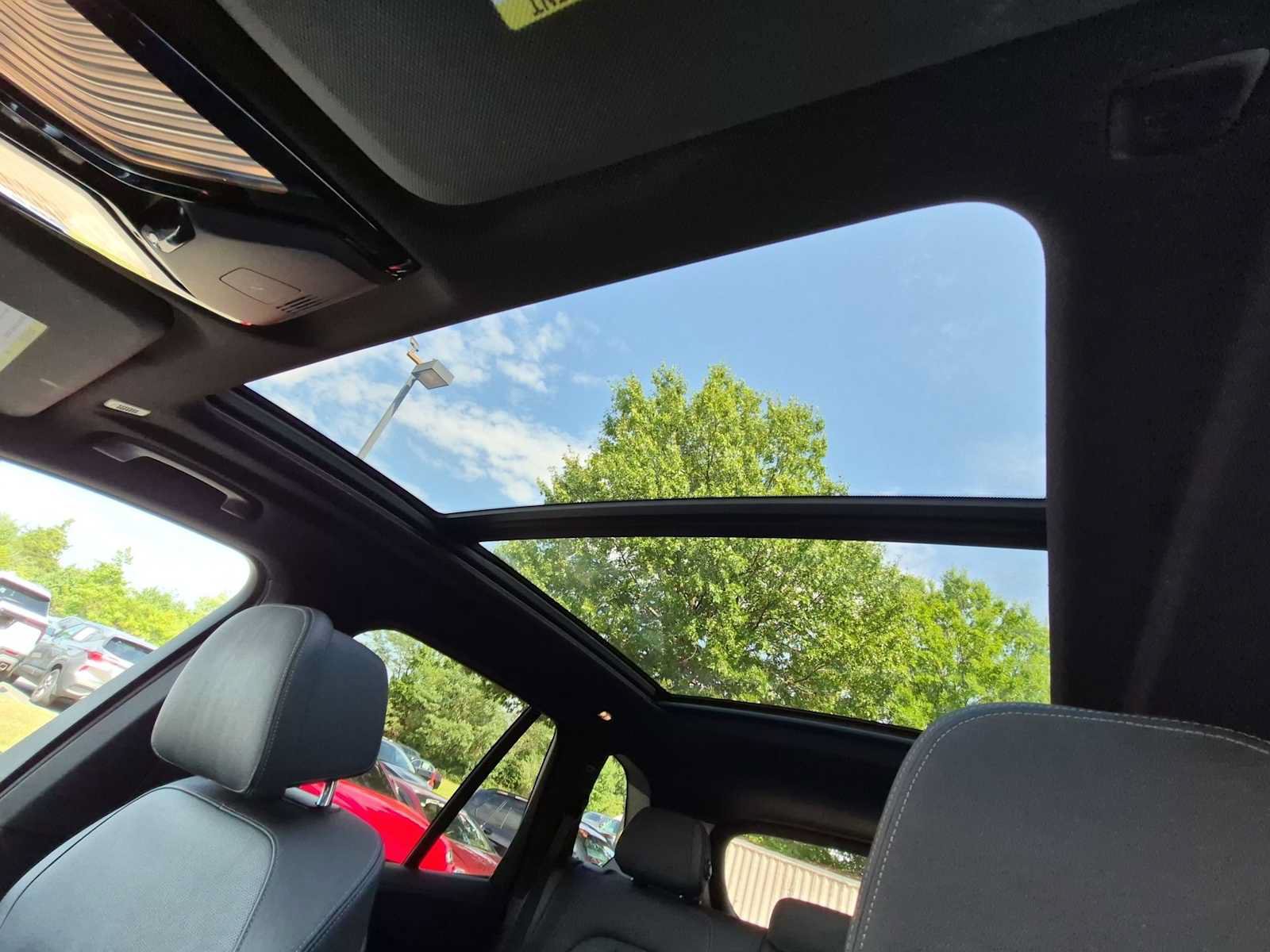 Used 2021 BMW X5 M50i w/ Premium Package AWD/4WD image 20