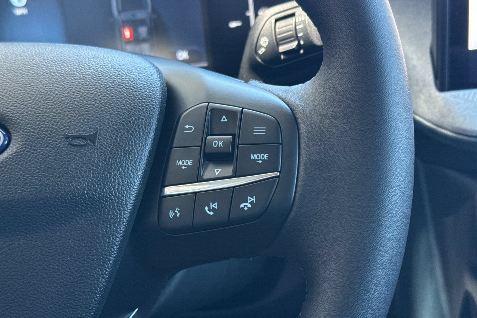 New 2026 Ford Maverick XLT w/ XLT Luxury Package FWD image 26
